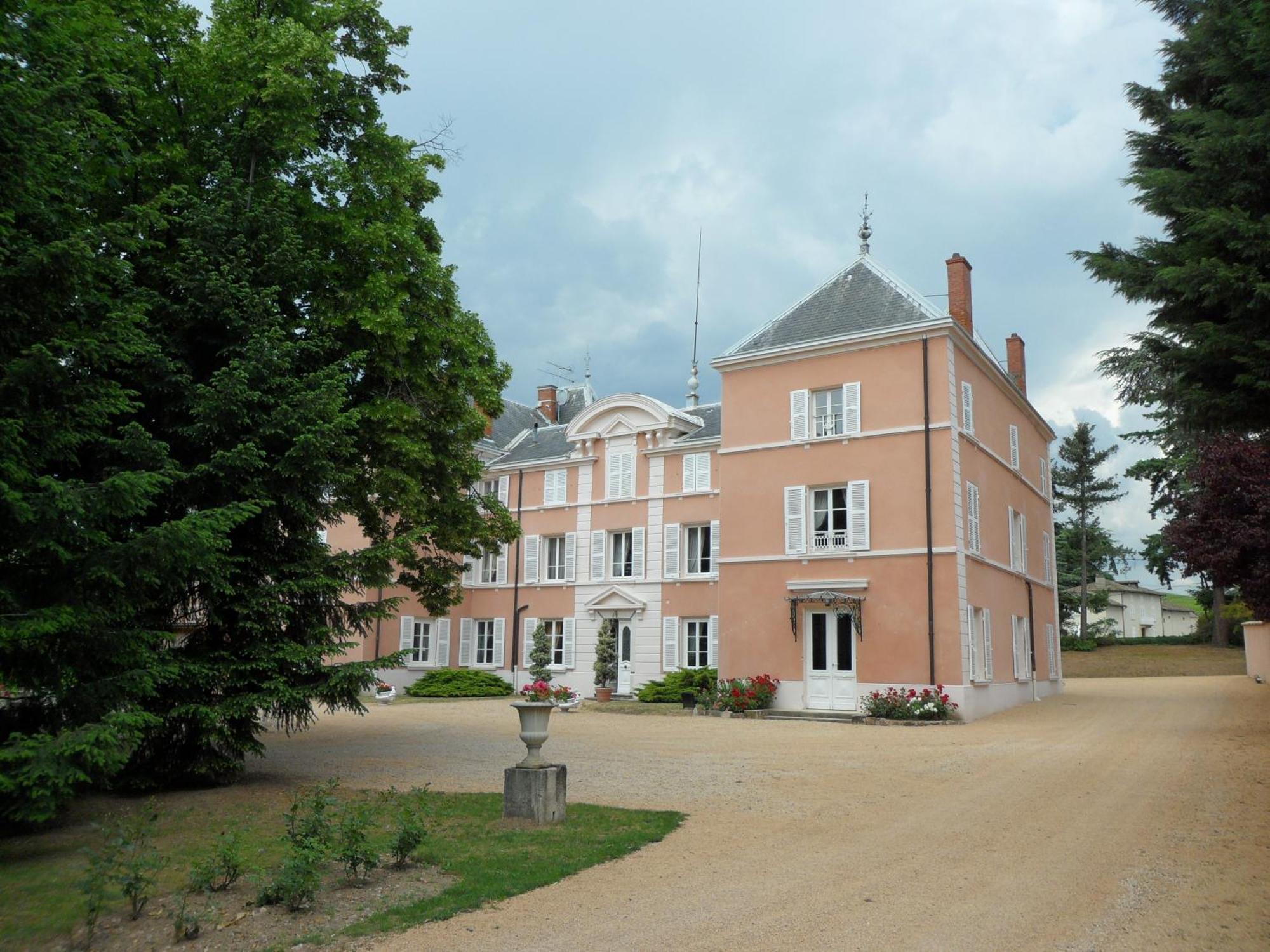 Chateau De La Chapelle Des Bois Fleurie Zewnętrze zdjęcie