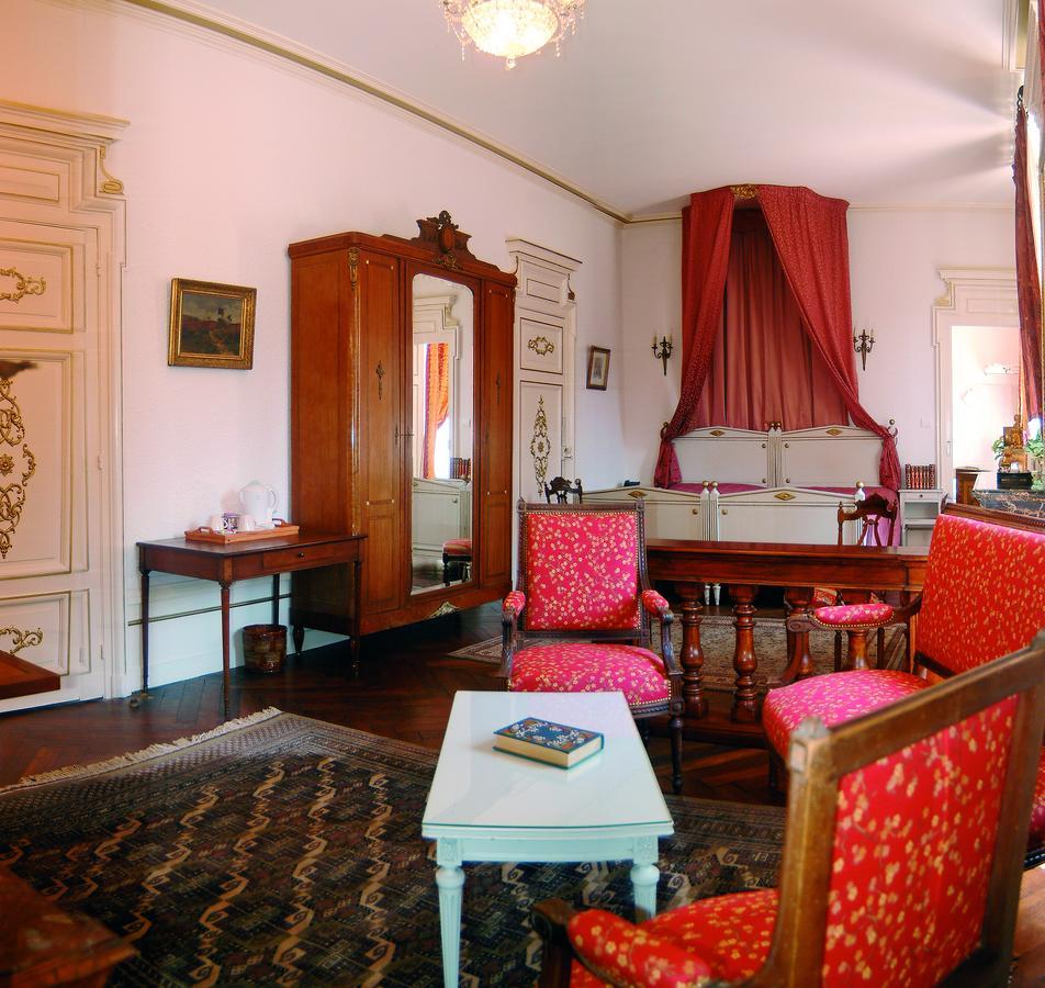 Chateau De La Chapelle Des Bois Fleurie Zewnętrze zdjęcie